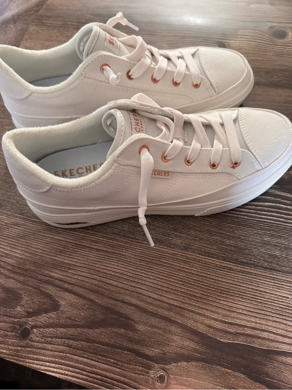 Skechers White Canvas Arch Fit Arcade-Meet ya There..Size 8, new no tags - Picture 7 of 12